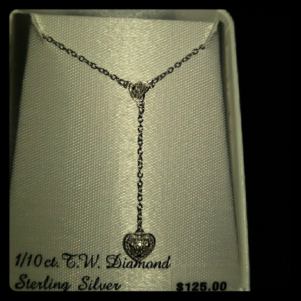 Gorgeous necklace 1/10 carats diamond